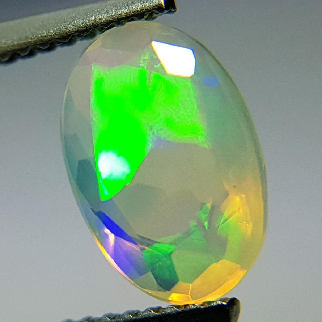 1.42 ct Beautiful Fire Oval Cut Natural Opal (1 of 10)