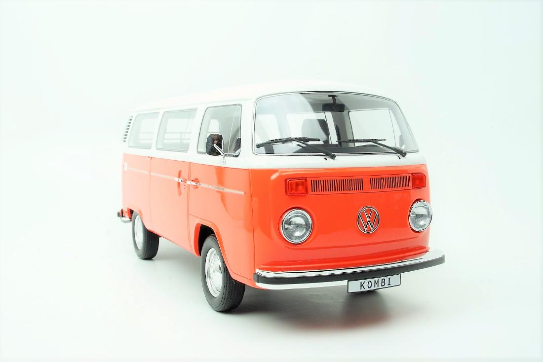 Otto Mobile Volkswagen T2 1978 Orange 1:12: This VW is made by Otto Mobile in the 1/12 scale. Limited edition or 999 pieces and individually numbered. Very high-quality model and perfectly finished resin model. And sold out by the manufacturer.