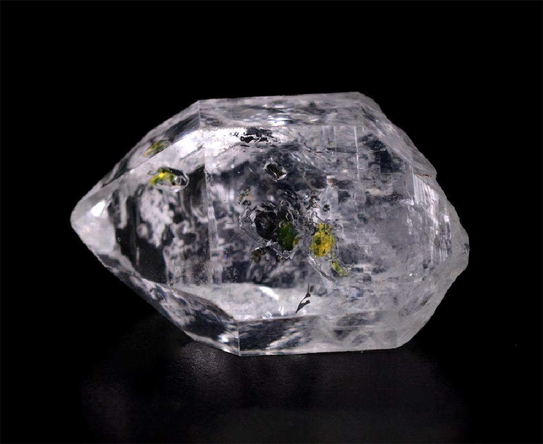 20 Carats Rare Petroleum Quartz Crystal (1 of 3)