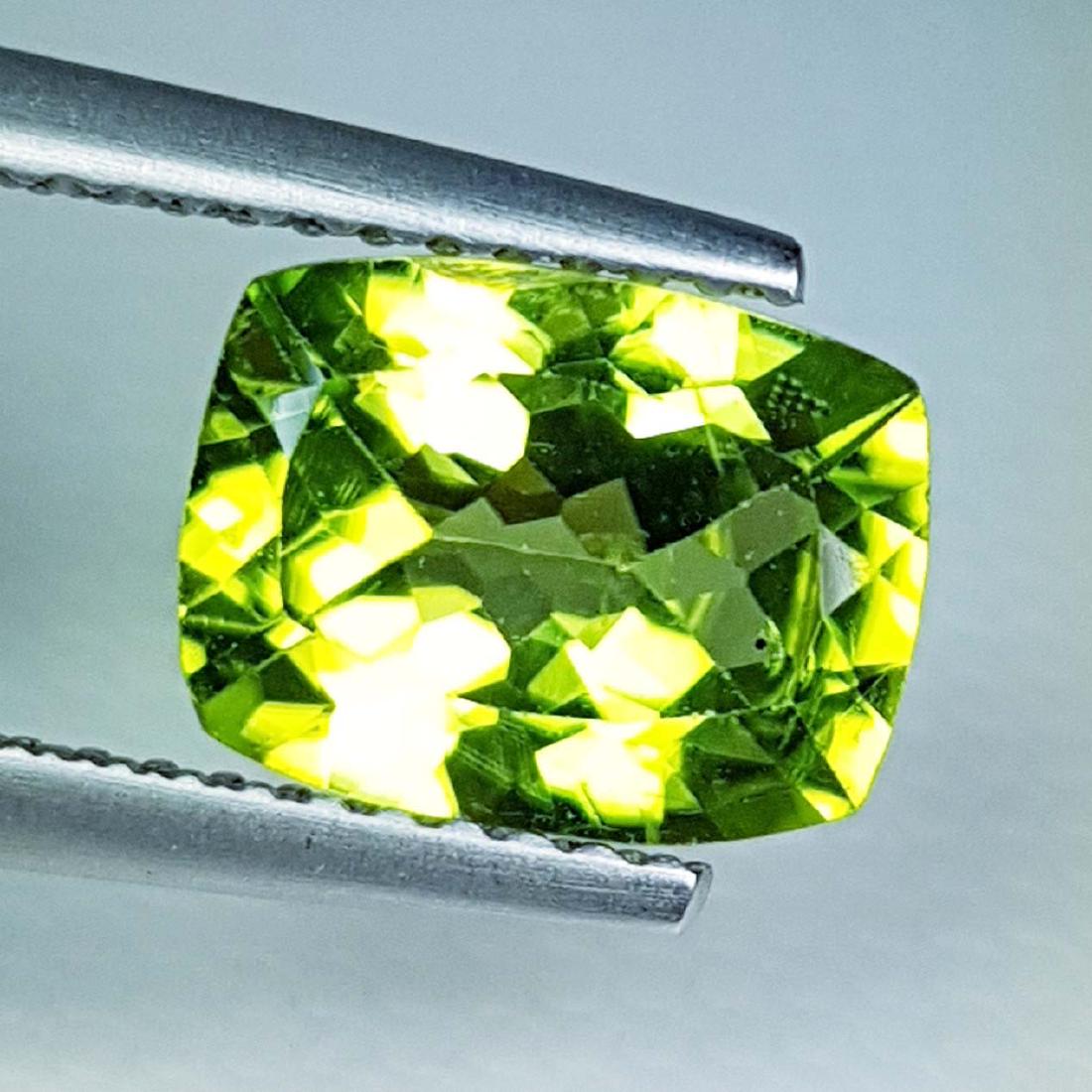 Top Quality Natural Peridot - 2.13 ct (1 of 4)