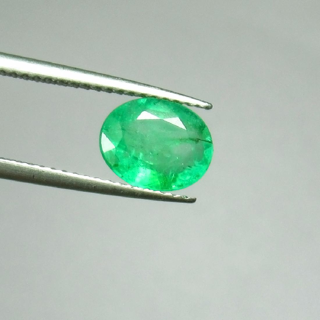 1.60 Ct Genuine Zambian Emerald 8.5X6 mm Oval Cut (1 of 2)
