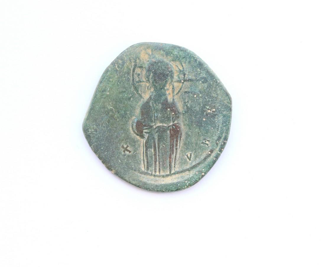 Byzanz - AE Follis des Bronze Romanus IV. Diogenes -: Byzanz - AE Follis des Bronze Romanus IV. Diogenes - 1068/1071. Origin: Constantinepolis. Date: 1068-1071. Weight: 9. 09 gr. Size: 32 x 32 mm. Byzantine period coin genuine. Reserve: $59.00 Shipping: 