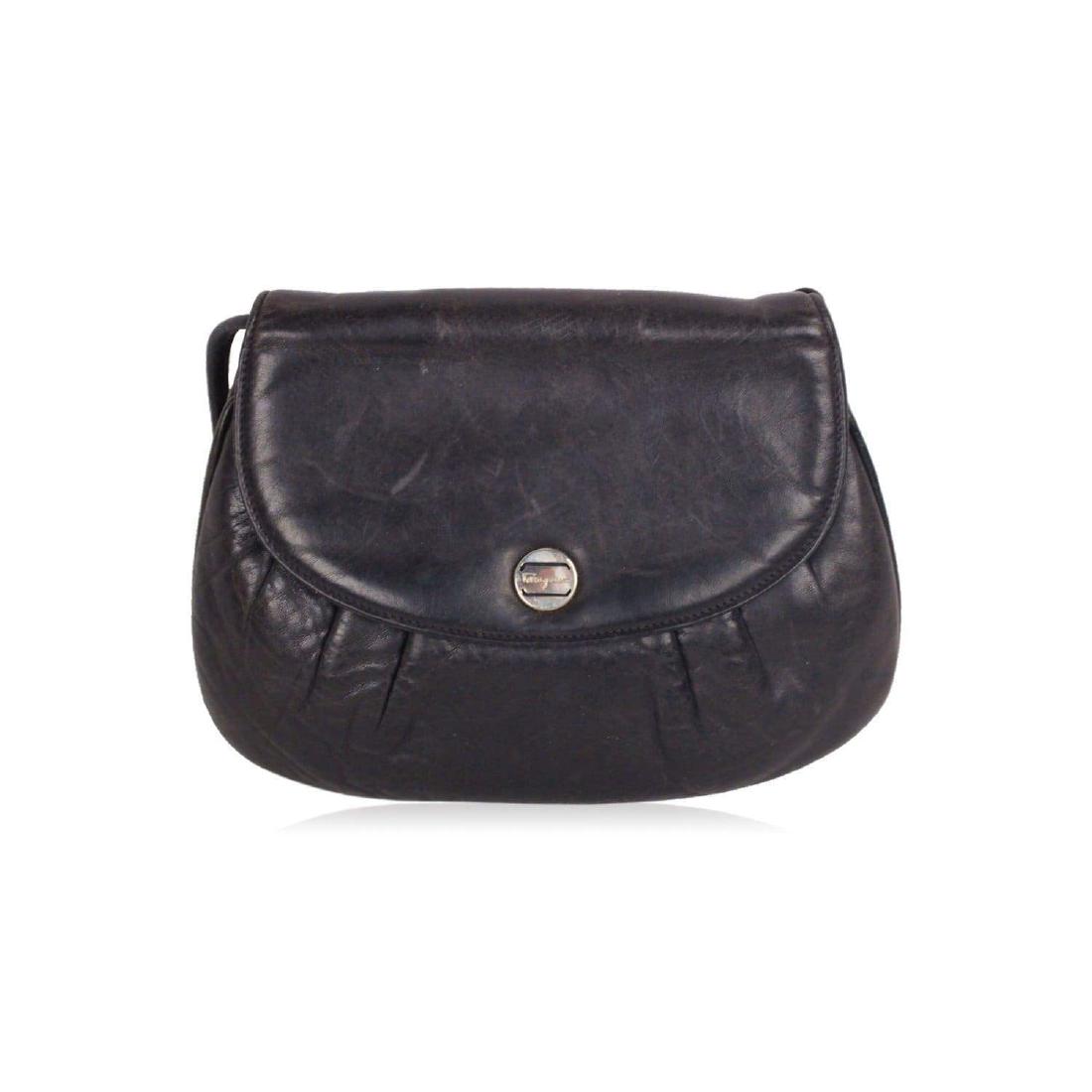 SALVATORE FERRAGAMO Vintage Black Leather SMALL (1 of 11)
