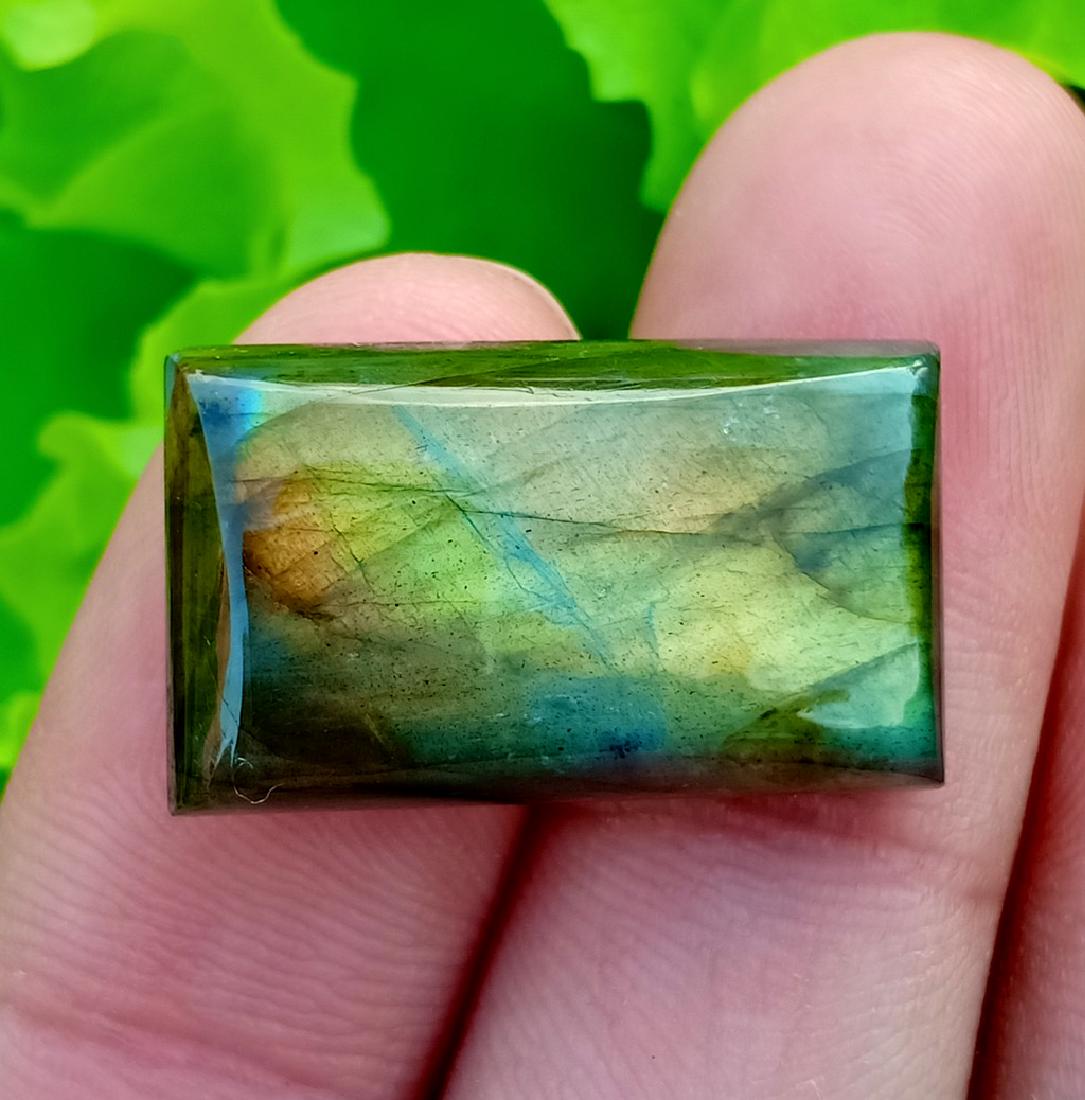 23.20 ct Gorgeous Natural Labradorite ~ Africa: No Reserve! Title: 23.20 ct Gorgeous Natural Labradorite ~ Africa Color/Clarity: None Gemstones: Labradorite Carat Weights: 23.40 Carat Size/Dimensions: 23x14x6 mm Origin: Africa Treatment: Natural