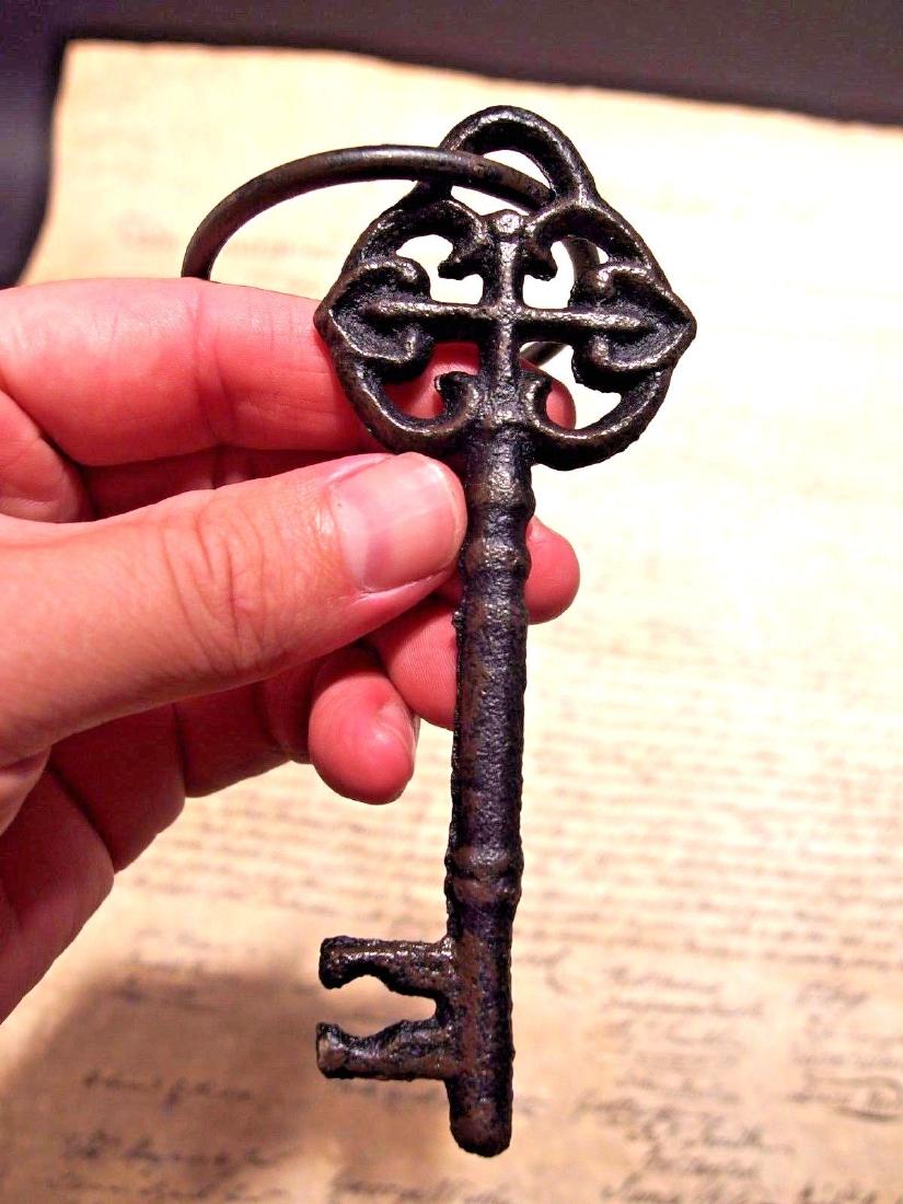 Cast Iron Skeleton Church Key w Cross (1 of 8)