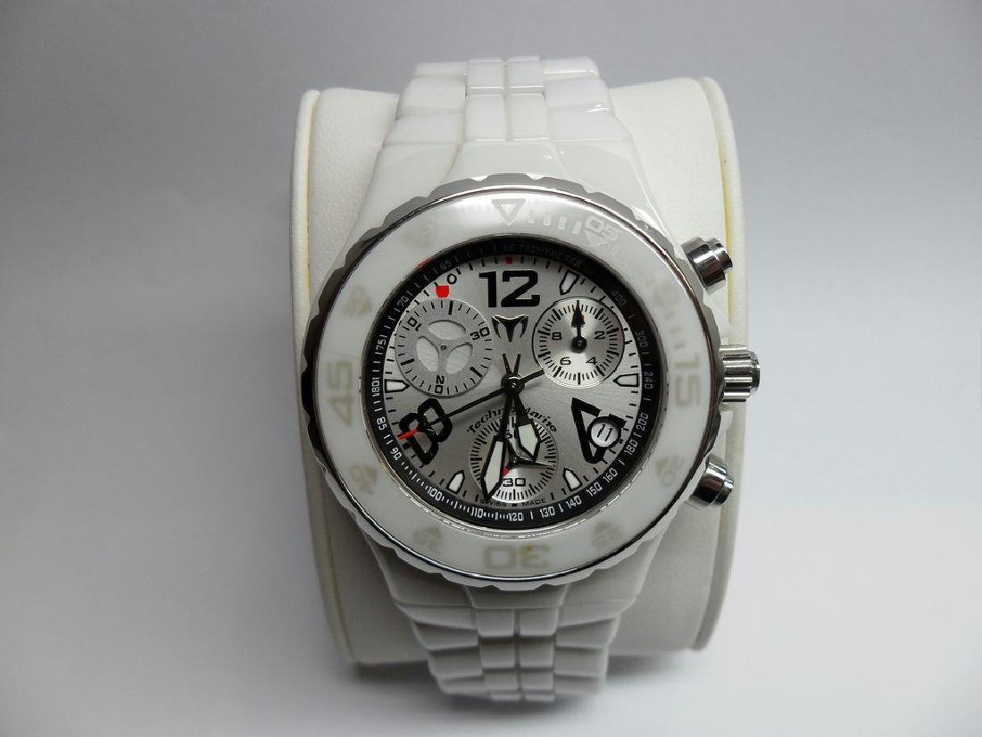 Technomarine Moonsun Ceramic White: Title: Technomarine Moonsun Ceramic White Brand: Technomarine Date: Yes Model: Unisex Movement: Quartz Functions: Time, Date, Chronograph Case Metal: Ceramic Case Size: 43 mm, thickness: 13 mm Dial: S