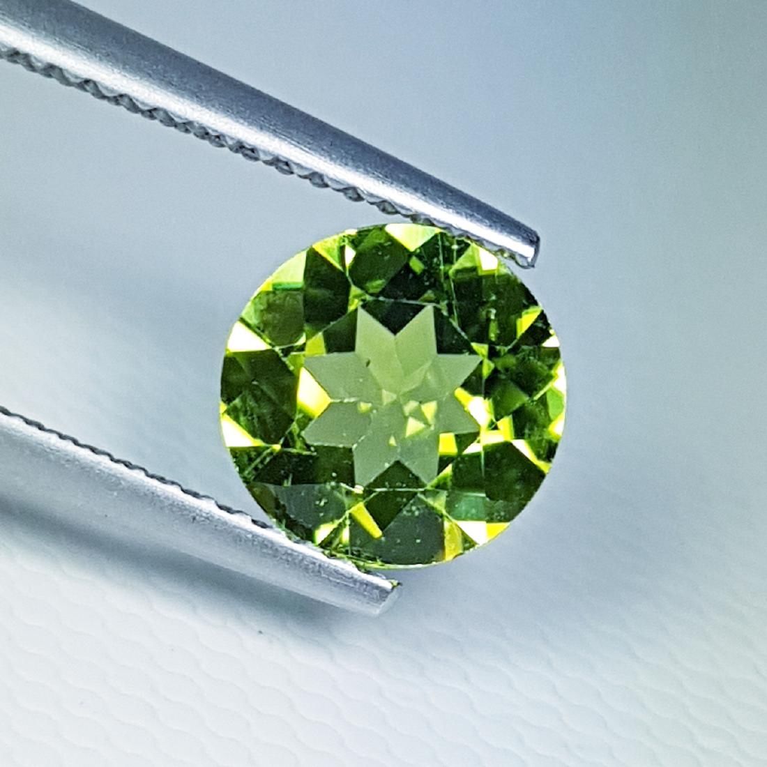 1.66 ct AAA Top Quality Natural Peridot (1 of 4)