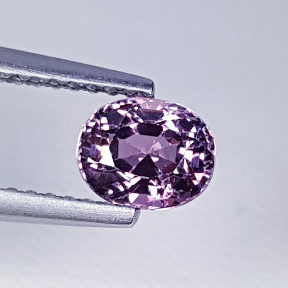 0.97 ct Fantastic Gem Oval Natural Spinel: No Reserve! Item: 0.97 ct Fantastic Gem Oval Natural Spinel Color/Clarity: VVS Loose gemstone Carat Weight: 0.97 Size/Dimensions: 6.21 x 5.10 x 4.00 Oval - Burma Shipping: Domestic: Flat-rate of $10.0