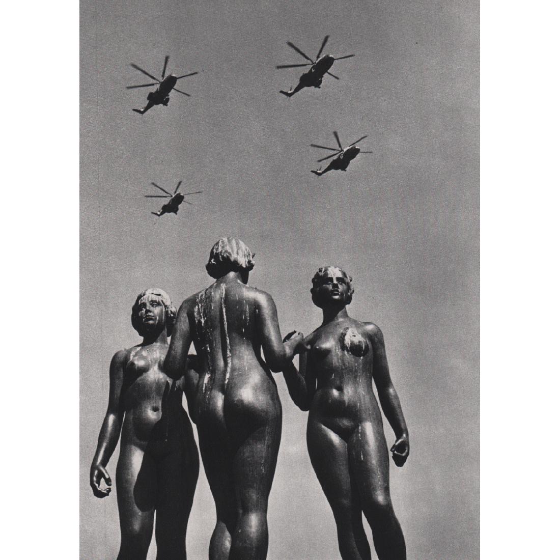 ROBERT DOISNEAU - Helicopters, 1972: Artist: ROBERT DOISNEAU Print Title: Helicopters, 1972 Medium: Sheet-fed Gravure Printing Date: 1970's Printed in France Image Size: 7 x 9.25 inches Robert Doisneau (1912-1994) was a French photograph