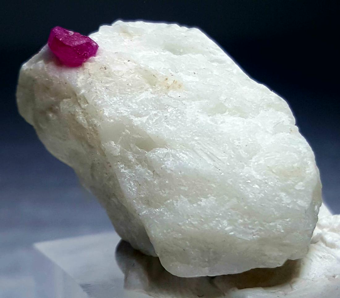 91 CARATS AMAZING NATURAL RUBY SPECIMEN (1 of 3)