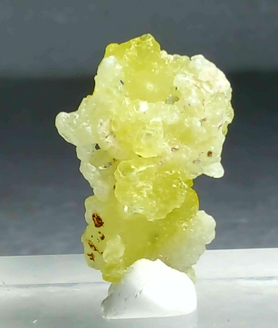 25 CARATS NATURAL YELLOWISH BRUCITE MINERAL WITH MOTHER (1 of 2)