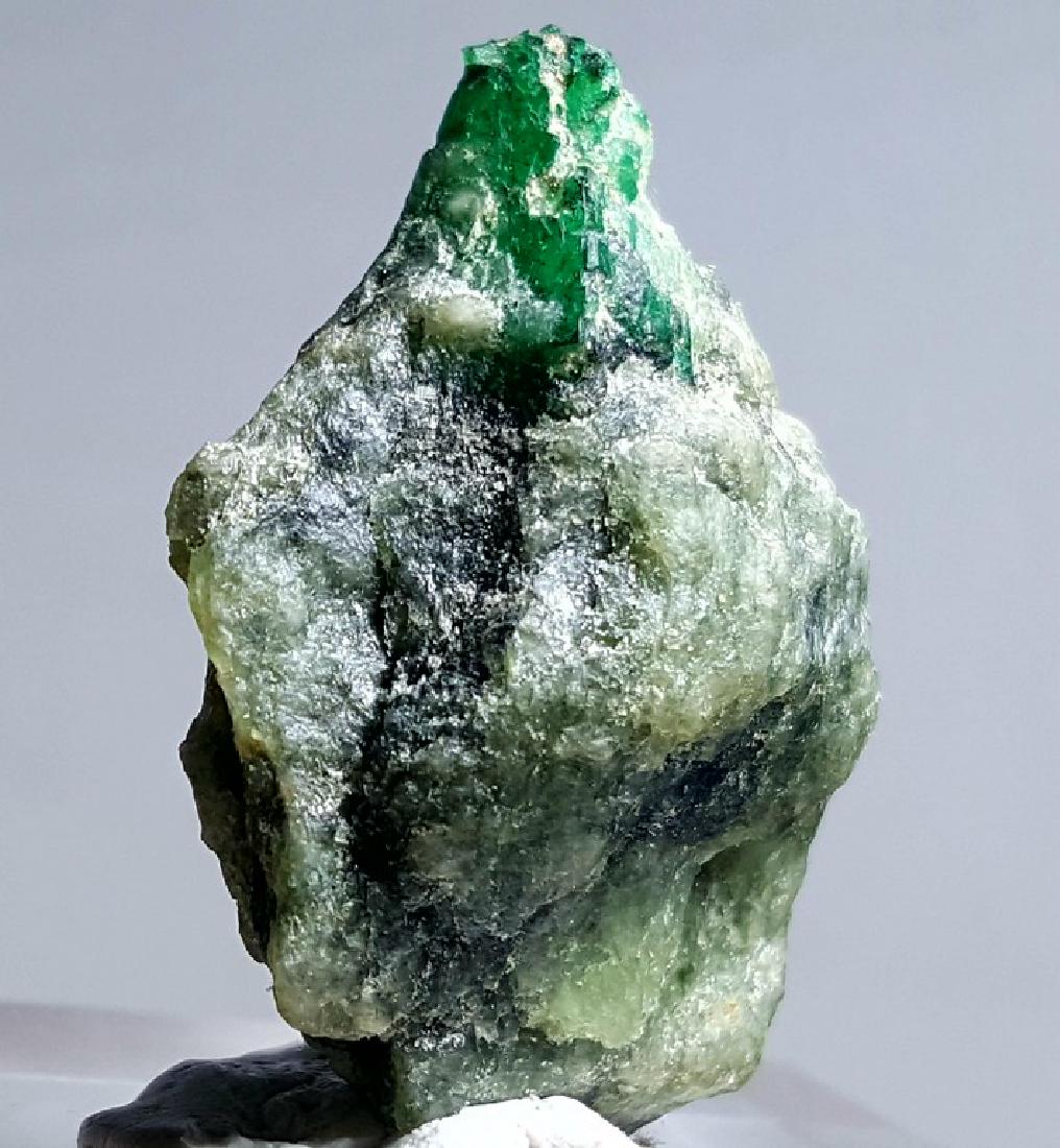 22.2 GRAMS AMAZING NATURAL EMERALD SPECIMEN (1 of 3)