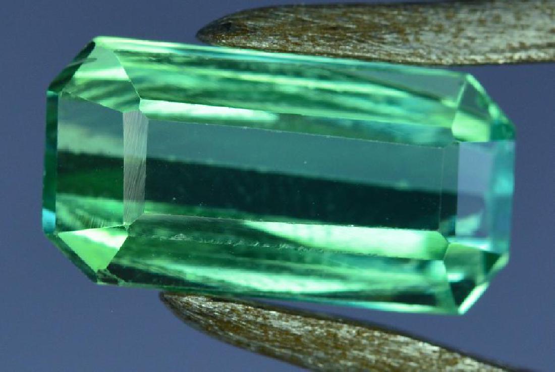 4.6 Carats Natural Spodumene Kunzite Gemstone (1 of 4)