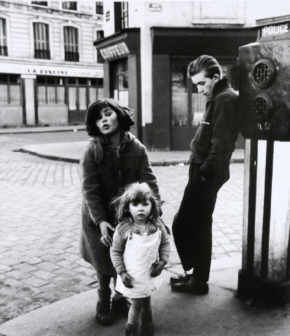 ROBERT DOISNEAU - The children of Place Hebert. Paris, (1 of 1)