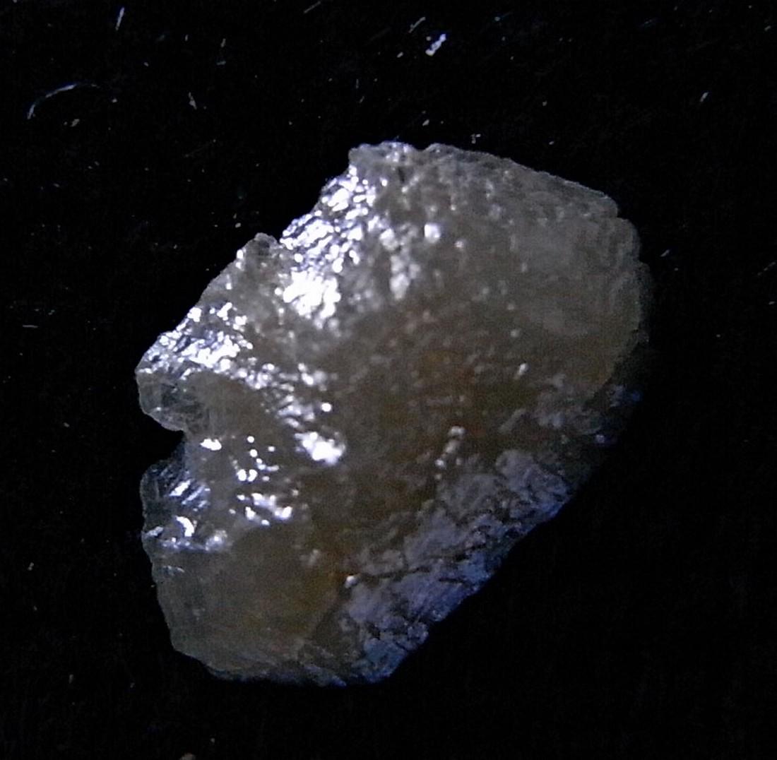 0.20 CT ROUGH DIAMOND (1 of 6)