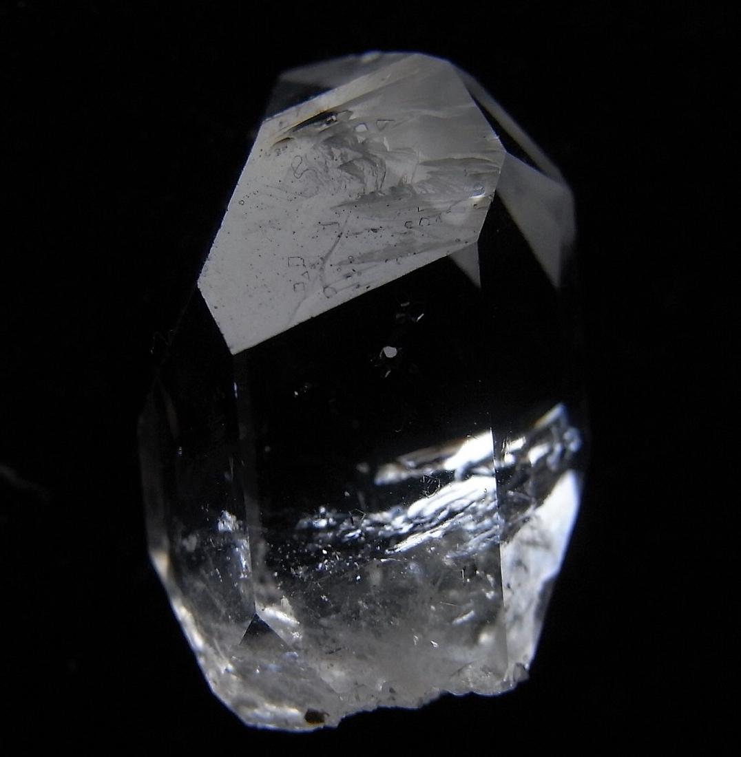 VERY CLEAR GENUINE HERKIMER DIAMOND (1 of 8)