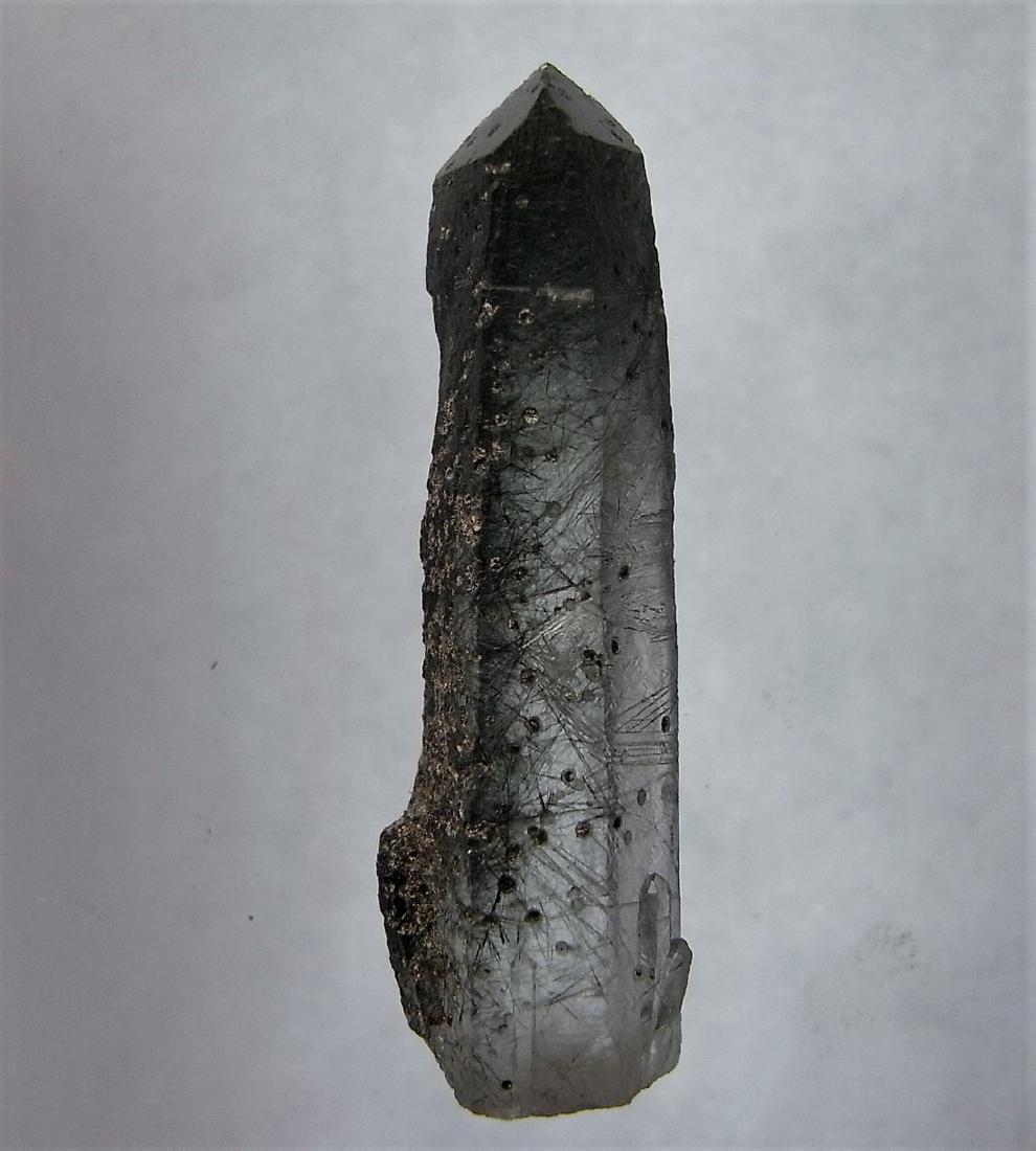 GREEN RUTILATED SKELETAL QUARTZ - SPECIAL!: Title: GREEN RUTILATED SKELETAL QUARTZ - SPECIAL! Origin: Huangganliang Mine, Inner Mongolia, China Size: 2.5x1x1 cm / 5 gram greenish skeletal quartz with rutile needle inclusions and fine surface st