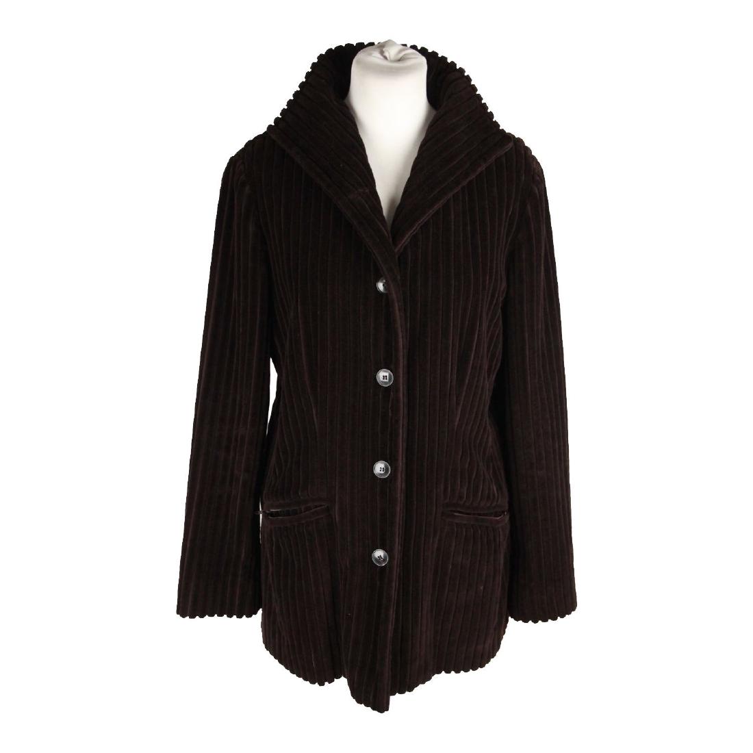 FAY TODS Brown RIBBED Cotton Velvet JACKET Size M: FAY TODS Brown RIBBED Cotton Velvet JACKET Size M - Brown ribbed velvet jacket by FAY - Lapel collar - Front zip pockets - Front button closure - Lining: 58% Acetate - 42% Viscose - Size: M (The size