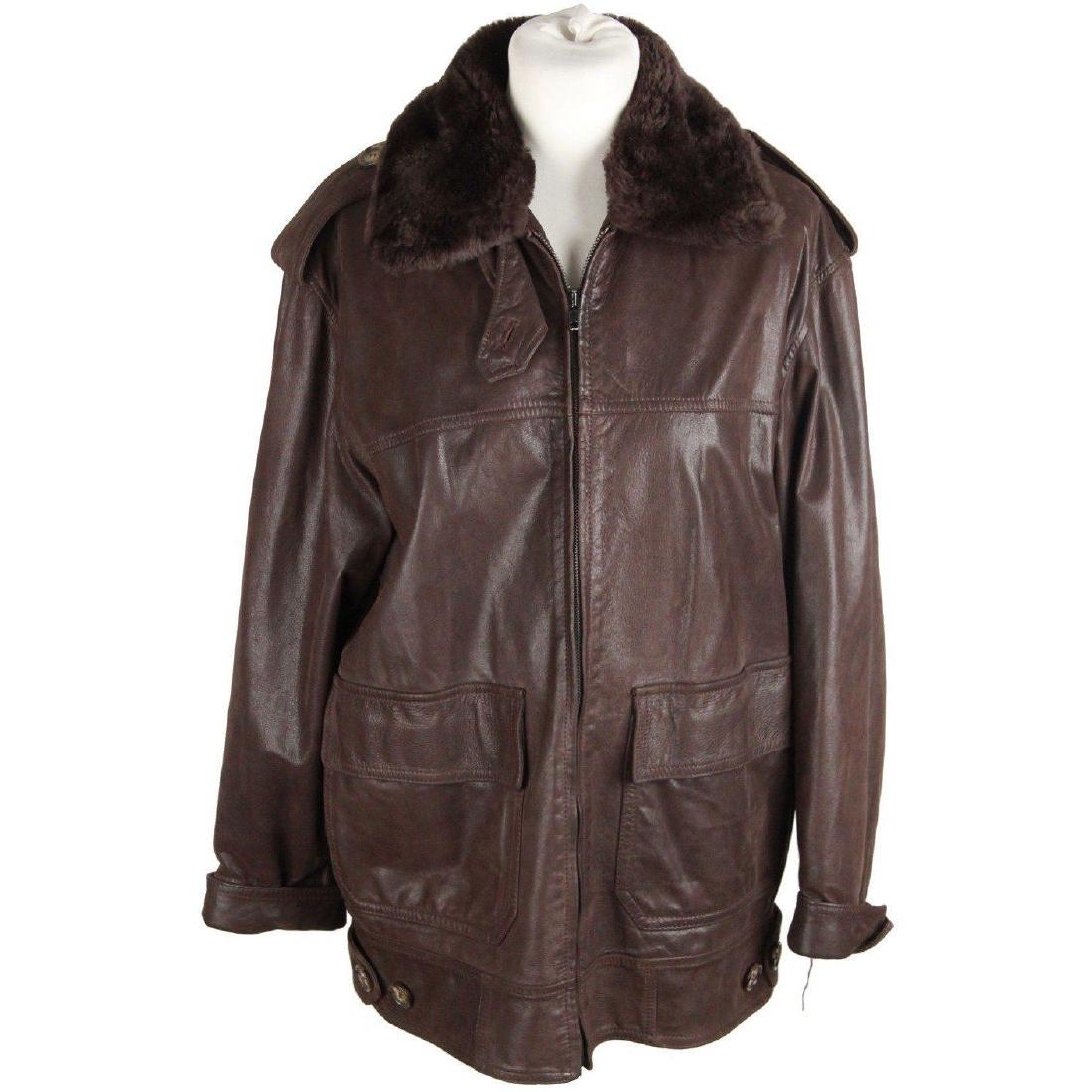 WEEKEND MAX MARA Brown Leather ZIP JACKET Size 40: WEEKEND MAX MARA Brown Leather ZIP JACKET Size 40 - Brown leather - Removable faux fur collar - Front zip closure - 2 front flap pockets - Lined - Size : 36 D, 6 USA, 38F, 10 GB, 40 IT (The size shown