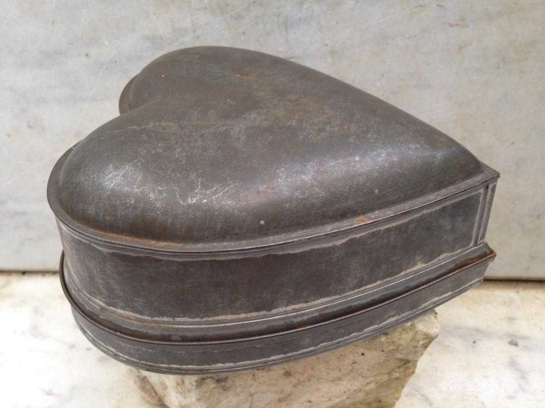 Early 20thc large tin heart mold (1 of 7)