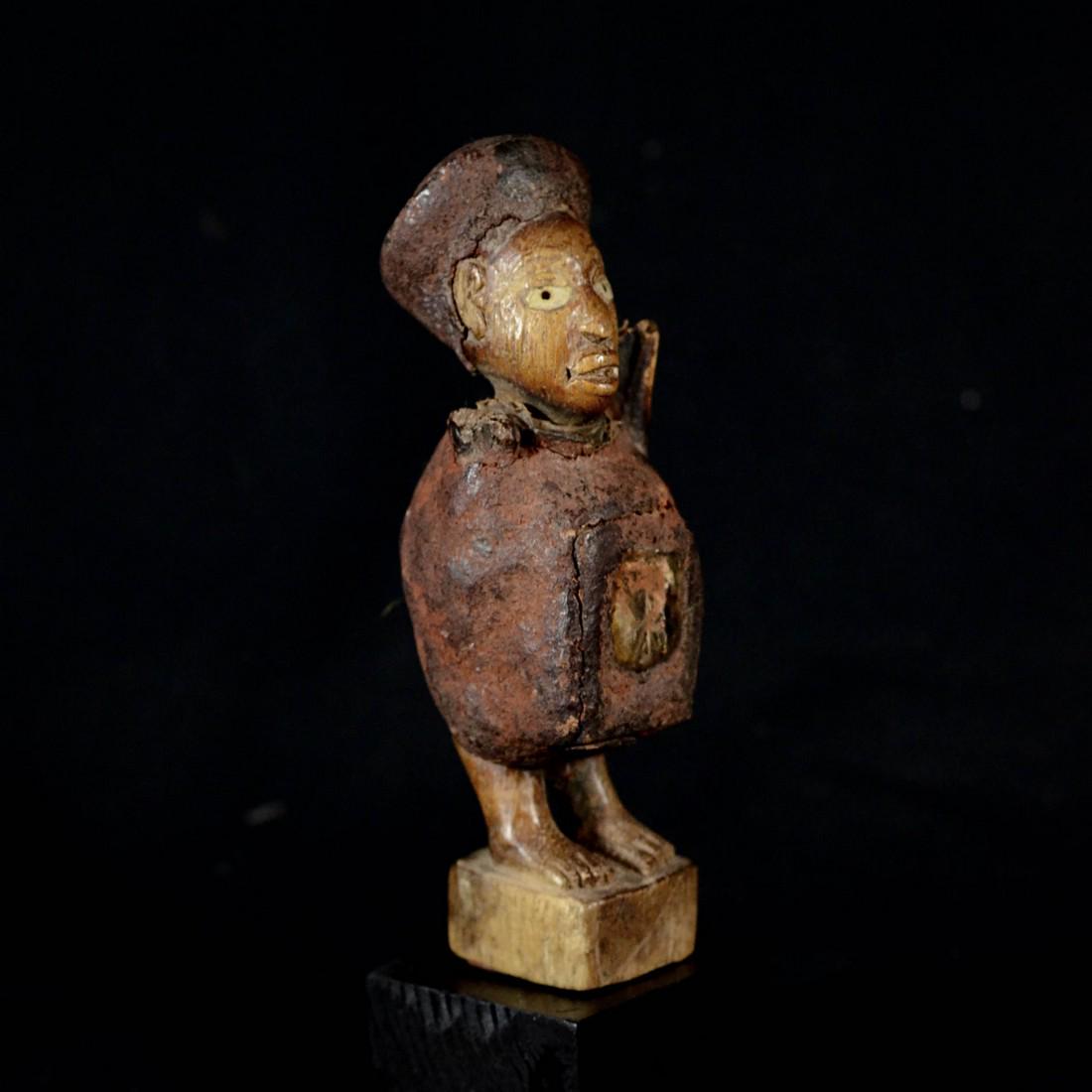 Powerful Old African Tribal NKISI N'Kondi figure. (1 of 11)