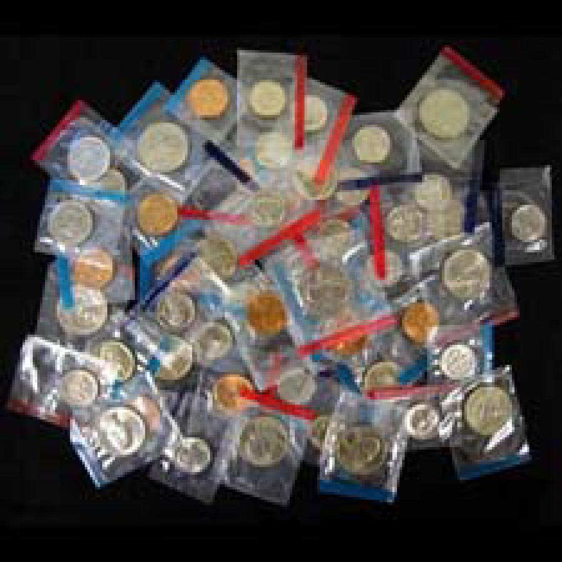 50 Mixed US Mint Set Coins in Original Cello Very Nice (1 of 2)