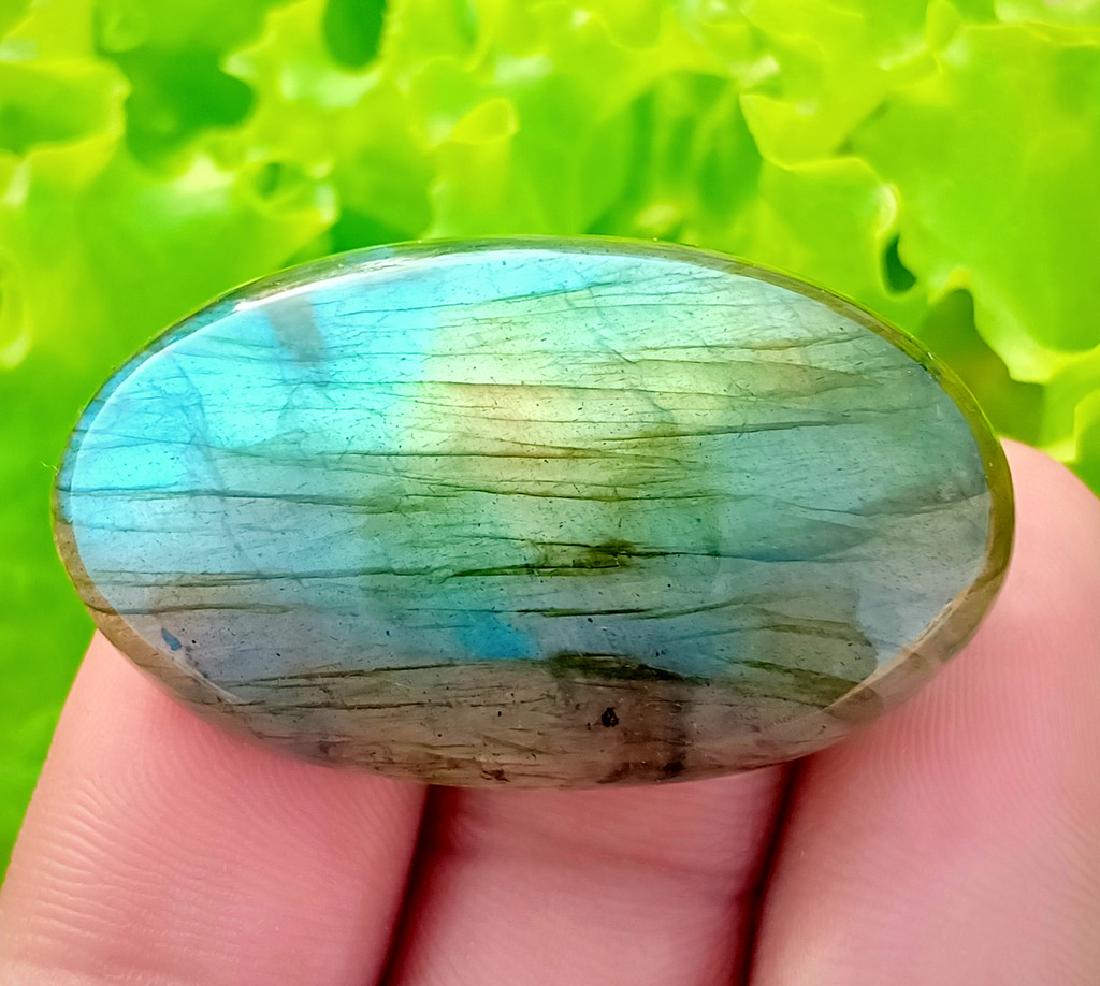 57.70 Carat Stunning Natural Labradorite Cab~ Africa: No Reserve! Title: 57.70 Carat Stunning Natural Labradorite Cab~ Africa Color/Clarity: None Gemstones: Labradorite Carat Weights: 57.70 Carat Size/Dimensions: 40x22x7 mm Origin: Africa Treatment: Natu