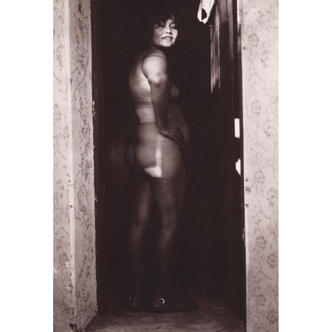 GRACIELA ITURBIDE - Nude, 1979: Artist: GRACIELA ITURBIDE Print Title: Nude, 1979 Medium: Sheet-Fed Gravure Printing Date: 1980's Printed in Spain Image Size approx: 6.5 x 9.5 inches Graciela Iturbide (b. 1942) is a Mexican photogra