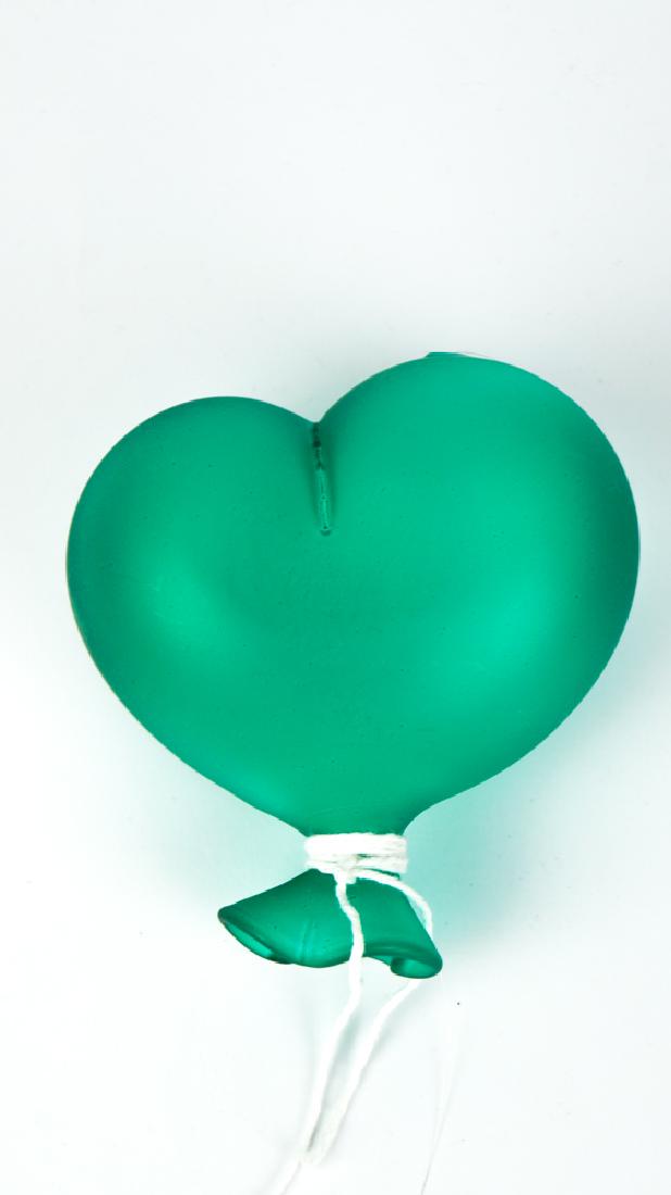 Murano Glass Heart Balloon to hang: Title: Murano Glass Heart Balloon to hang Maker: Giuliano De Mio Origin: Murano Date/Period: 2018 Materials: glass Dimensions: Height 11 cm (inches 4,33) - Length 12 cm (inches 4,72) - Weight 60 grams
