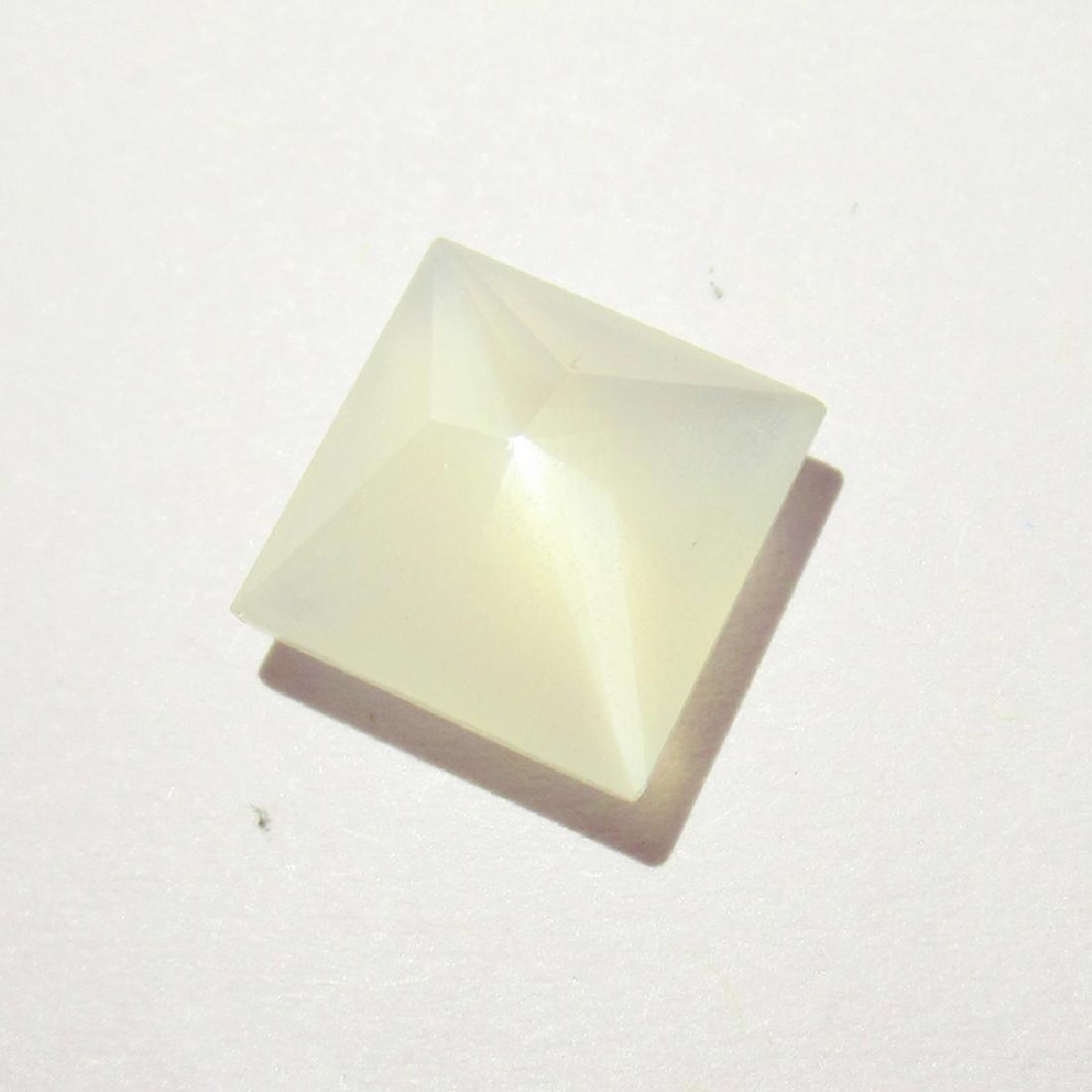 4.72 Ct Genuine White Moonstone Catseye 10X10 mm Square: No Reserve! Item: 4.72 Ct Genuine White Moonstone Catseye 10X10 mm Square Loose Gemstone: Natural Moonstone Catseye Stone Clarity: Transparent Carat Weights: 4.72 Size/Dimensions: 9.90 x 9.90 x 7.80 m