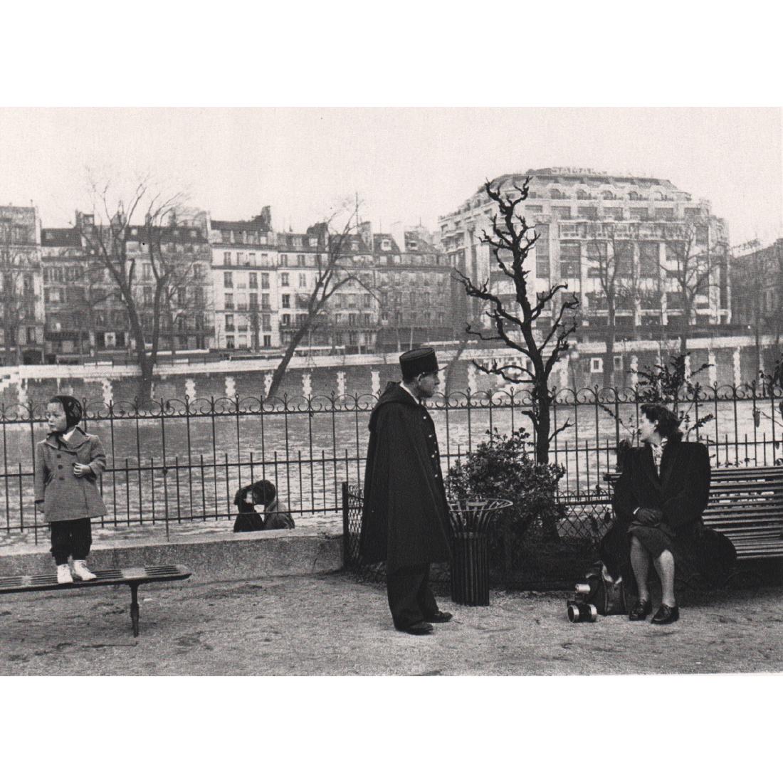 ROBERT DOISNEAU - Square du Vert-Galant, 1950 (1 of 1)