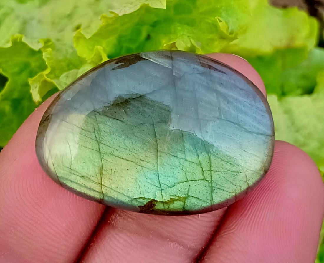 28.95 Carat Beautiful Natural Labradorite Cab~ Africa: No Reserve! Item: 28.95 Carat Beautiful Natural Labradorite Cab~ Africa Color/Clarity: None Gemstone: Labradorite Carat Weights: 28.95 Carat Size/Dimensions: 31x21x5 mm Origin: Africa Natural Shipping