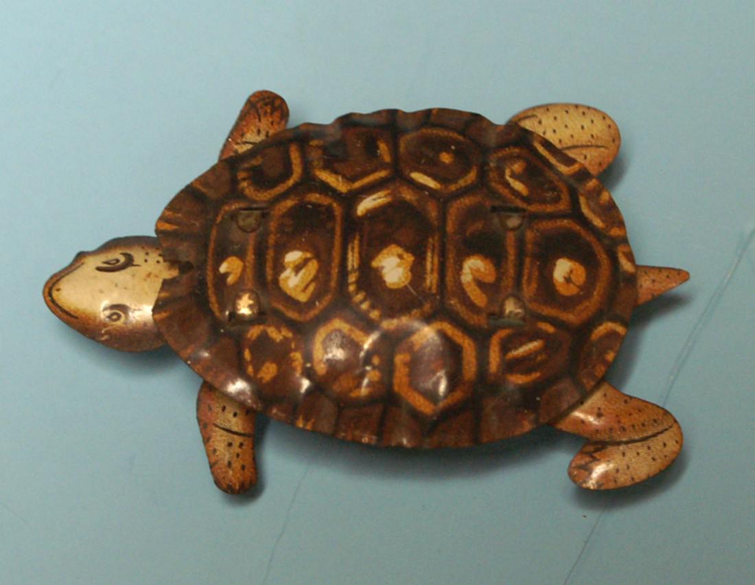 Tin Litho Turtle Penny Toy Circa 1940's. (1 of 4)