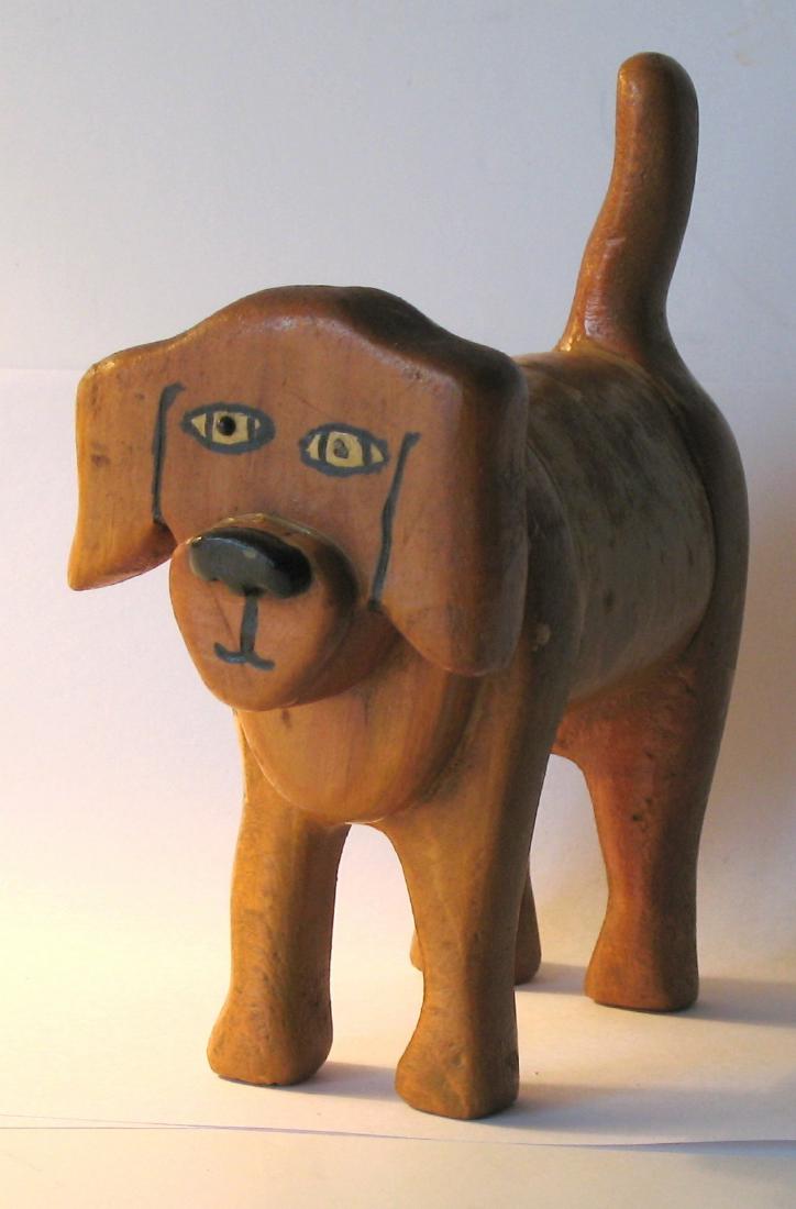 Folk art dog carving. (1 of 1)