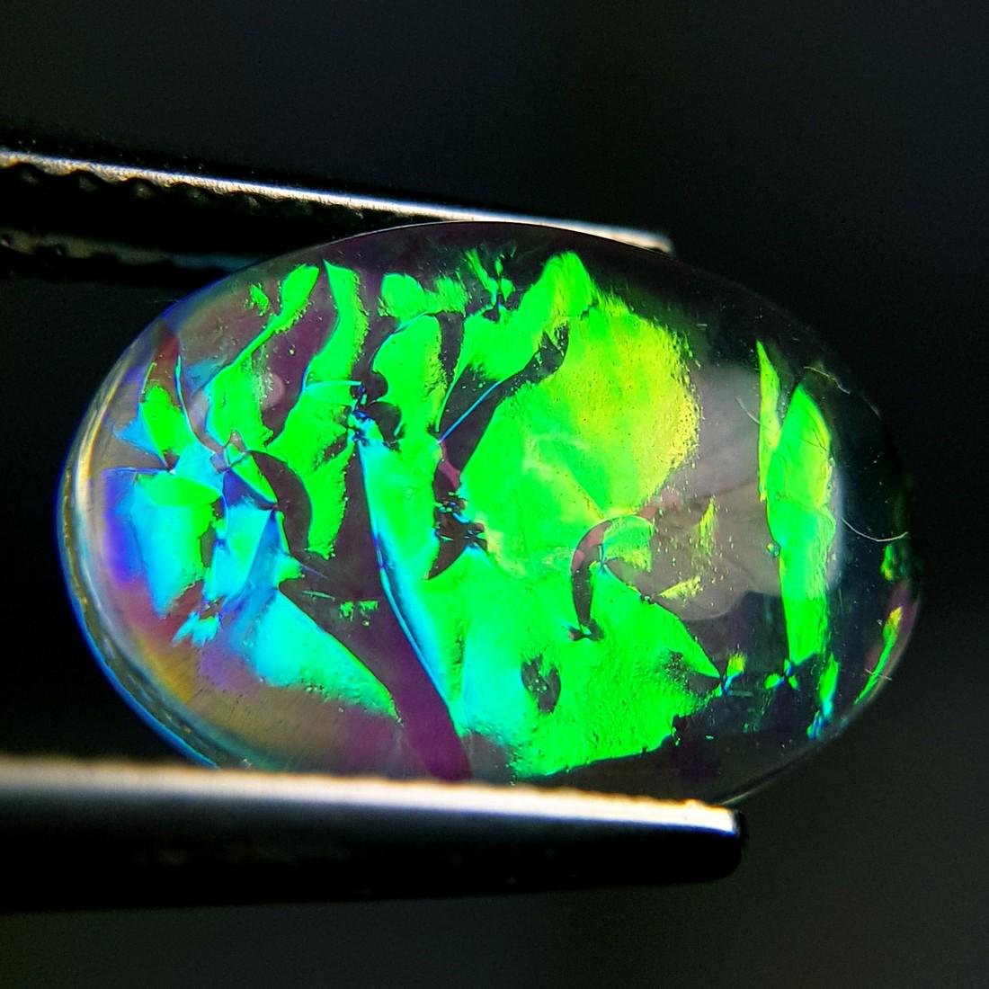 5.65 ct Australian Doublet Opal (1 of 5)