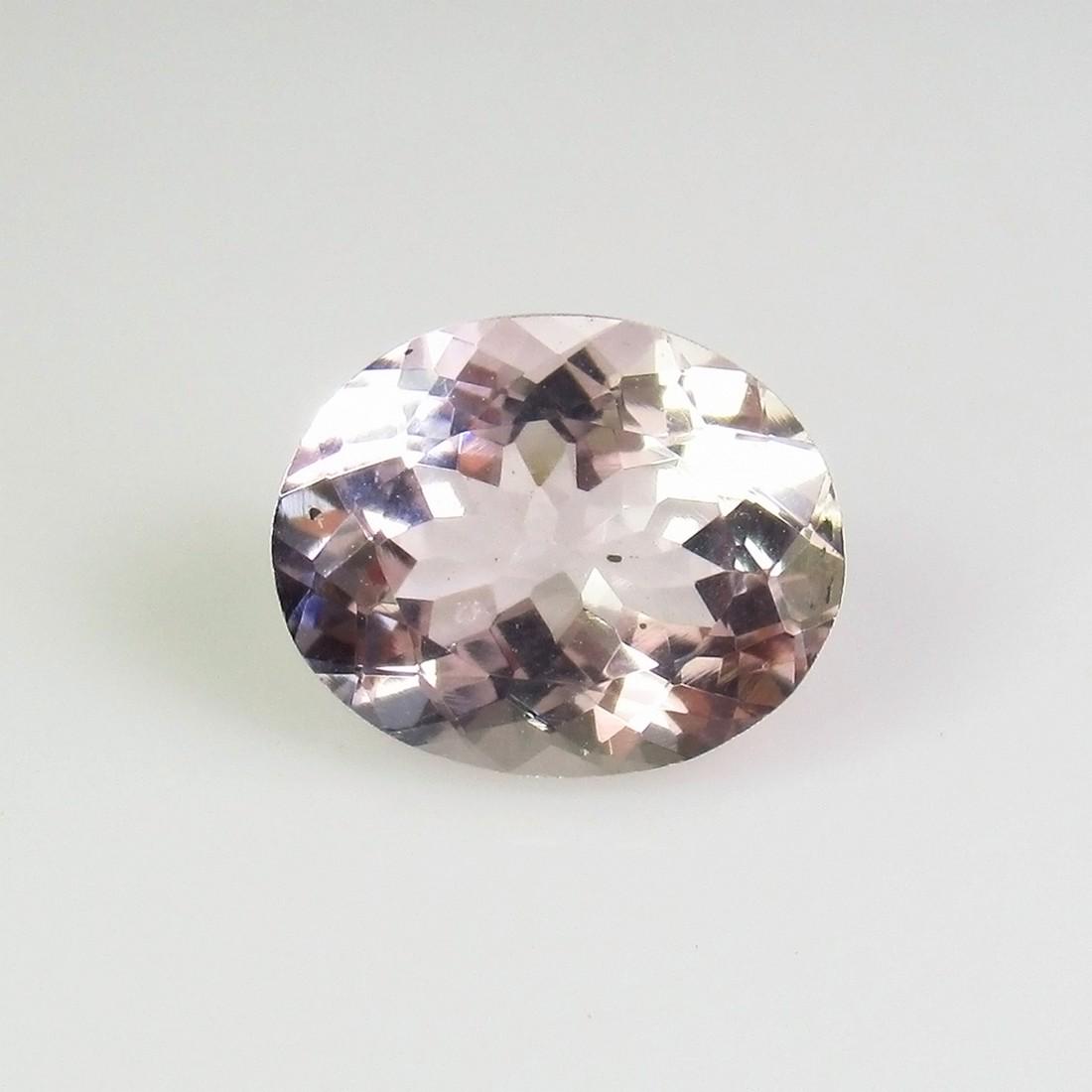 2.60 Ct Genuine Light Pink Morganite Oval Cut (1 of 2)
