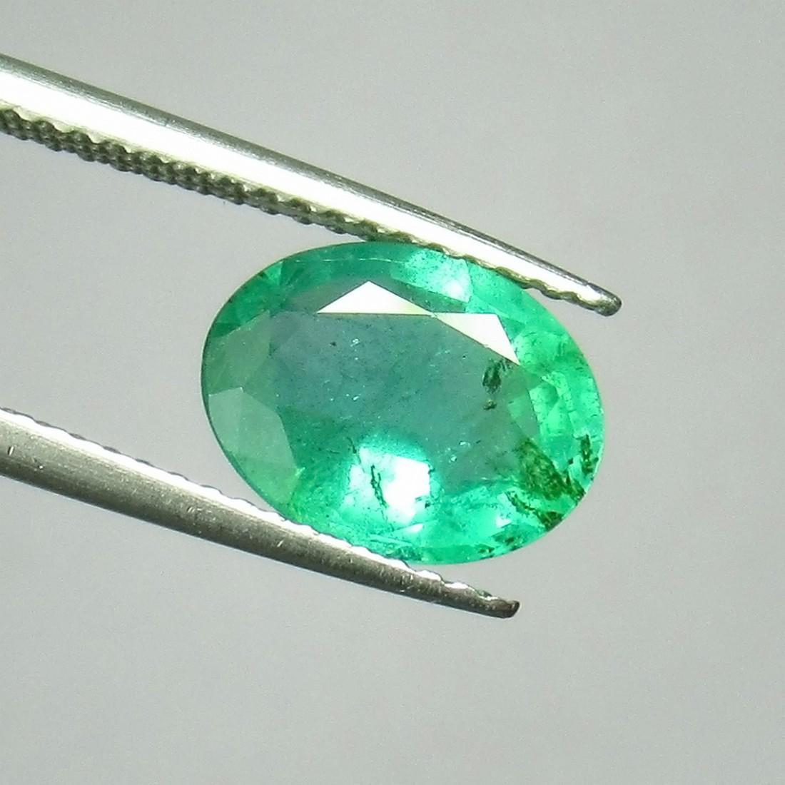 1.79 Ct Genuine Zambian Emerald Oval Cut (1 of 2)