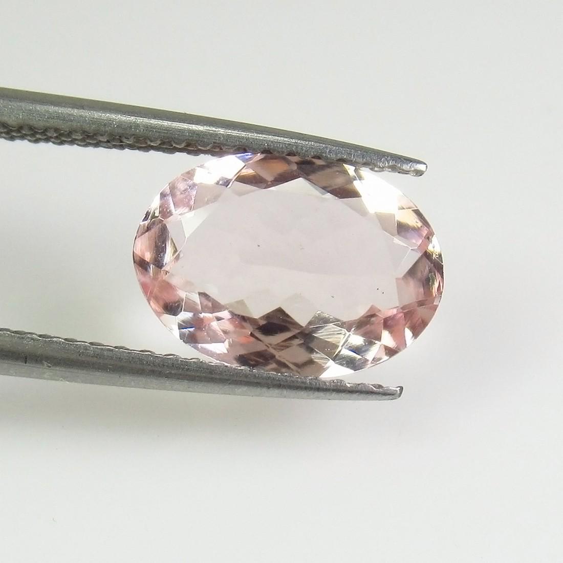 1.88 Ct Genuine Light Pink Morganite Oval Cut (1 of 2)