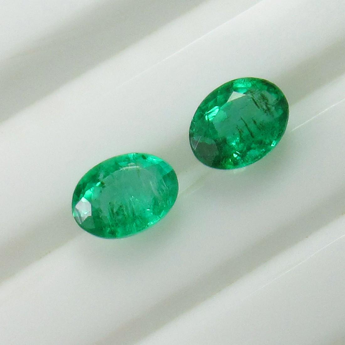 1.02 Ct Genuine Zambian Emerald 6X4.5 mm Oval Pair (1 of 3)