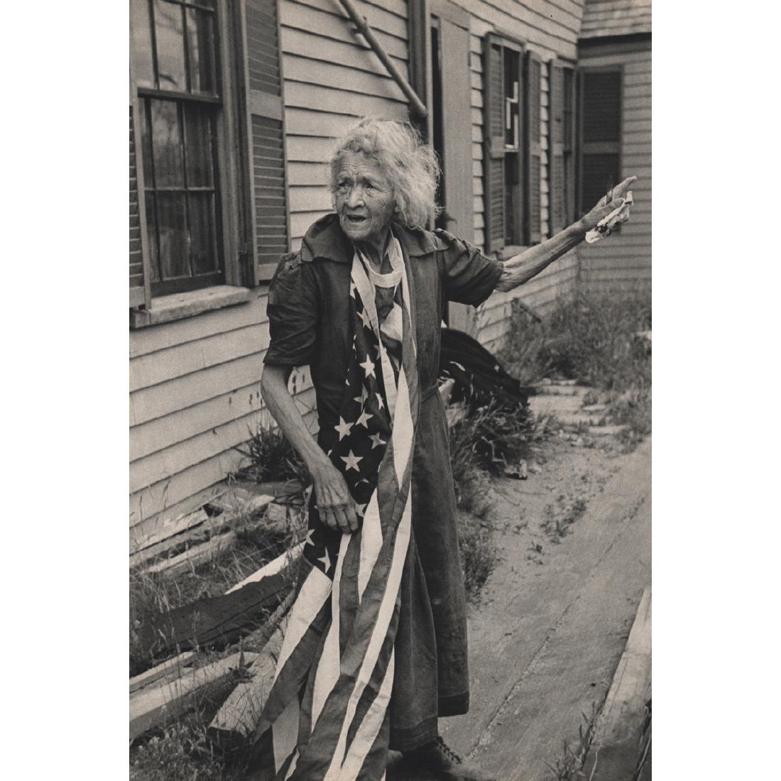 HENRI CARTIER-BRESSON - Fourth of July, Cape Cod 1947: Artist: HENRI CARTIER-BRESSON Print Title: Fourth of July, Cape Cod 1947 Medium: Sheet-fed Gravure Printing Date: 1950's Printed in France Image Size approx: 9 x 13.5 inches Henri Cartier-Bresson (190