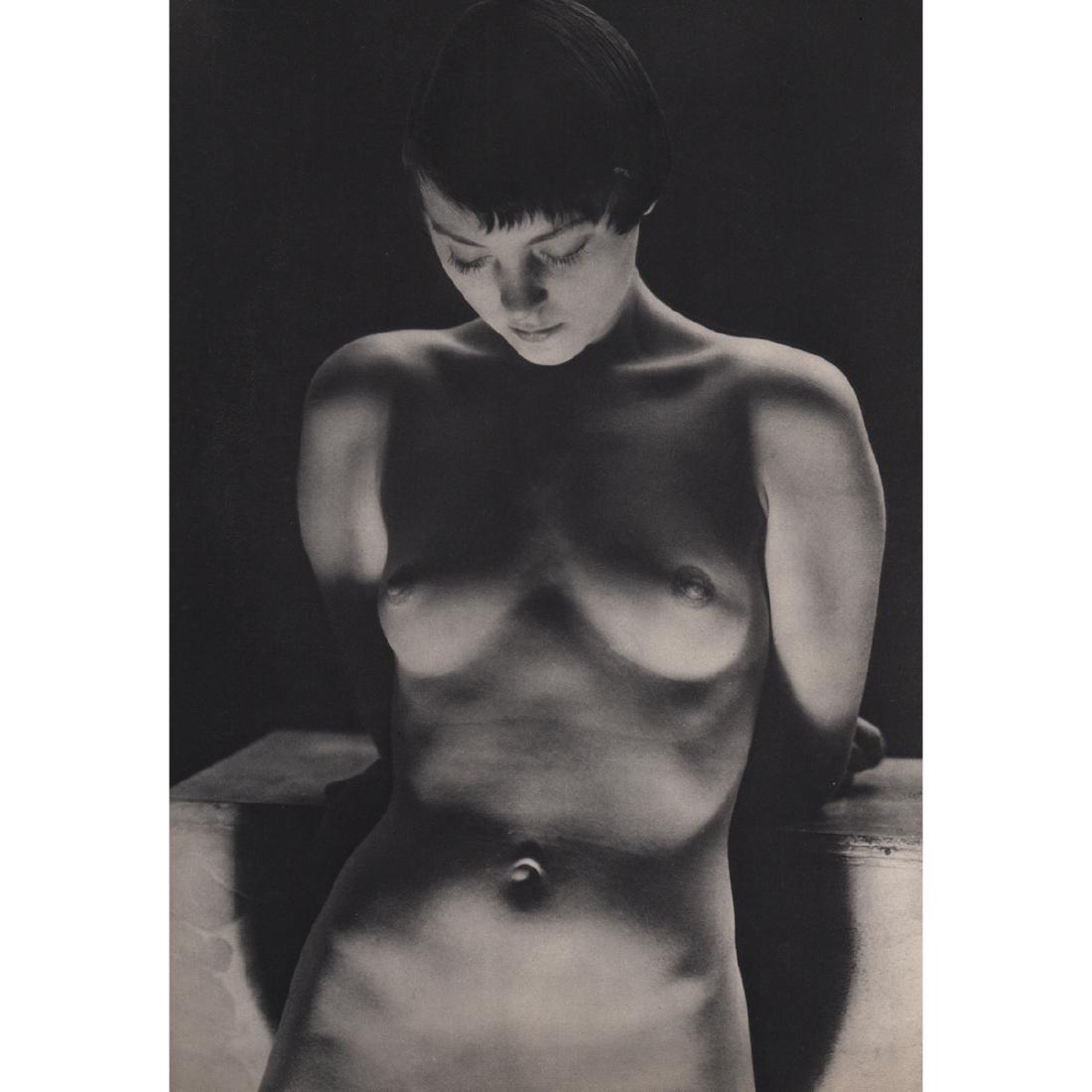 PETER POWELL - Nude: Artist: PETER POWELL Print Title: Nude Medium: Sheet-fed Gravure Printing Date: 1930's Printed in France Image Size approx: 8 x 11.5 inches Reserve: $30.00 Shipping: Domestic: Flat-rate of $15.00 to a