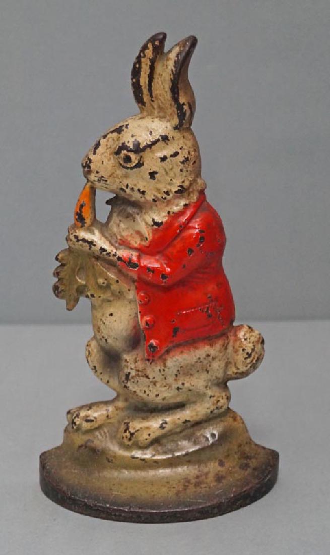 Peter Rabbit Eating Carrot Cast Iron Doorstop 1930 (1 of 7)
