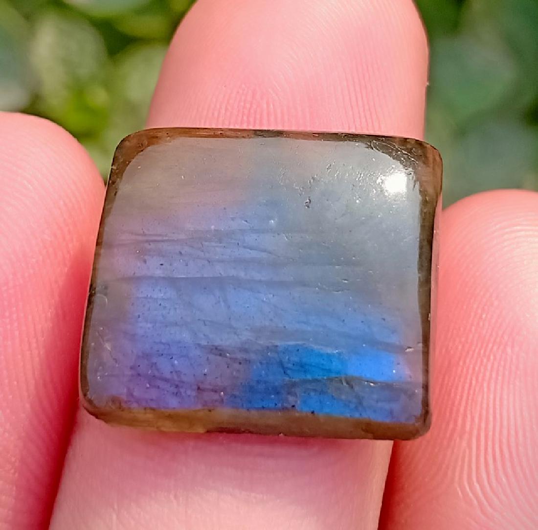 12.25 Carat Beautiful Natural Labradorite Cab~ Africa: Reserve Reduced! Item: 12.25 Carat Beautiful Natural Labradorite Cab~ Africa Color/Clarity: None Loose Gemstone: Labradorite Carat Weight: 12.25 Carat Size/Dimensions: 17x15x4 mm Origin: Africa Natura