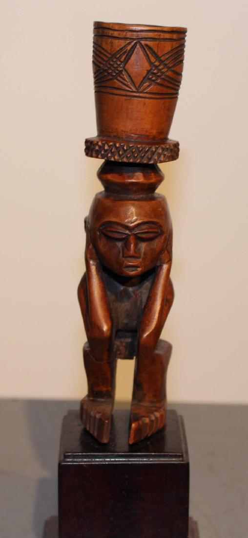 Tabattiere for snuff Luluwa: Title: Tabattiere for snuff Luluwa Origin: Belgian collection Date/Period: 1925-1930 Material: wood Dimension: 5,5 inch Provenance: Belgian Collection. Acquired from the descendants of André Van Note