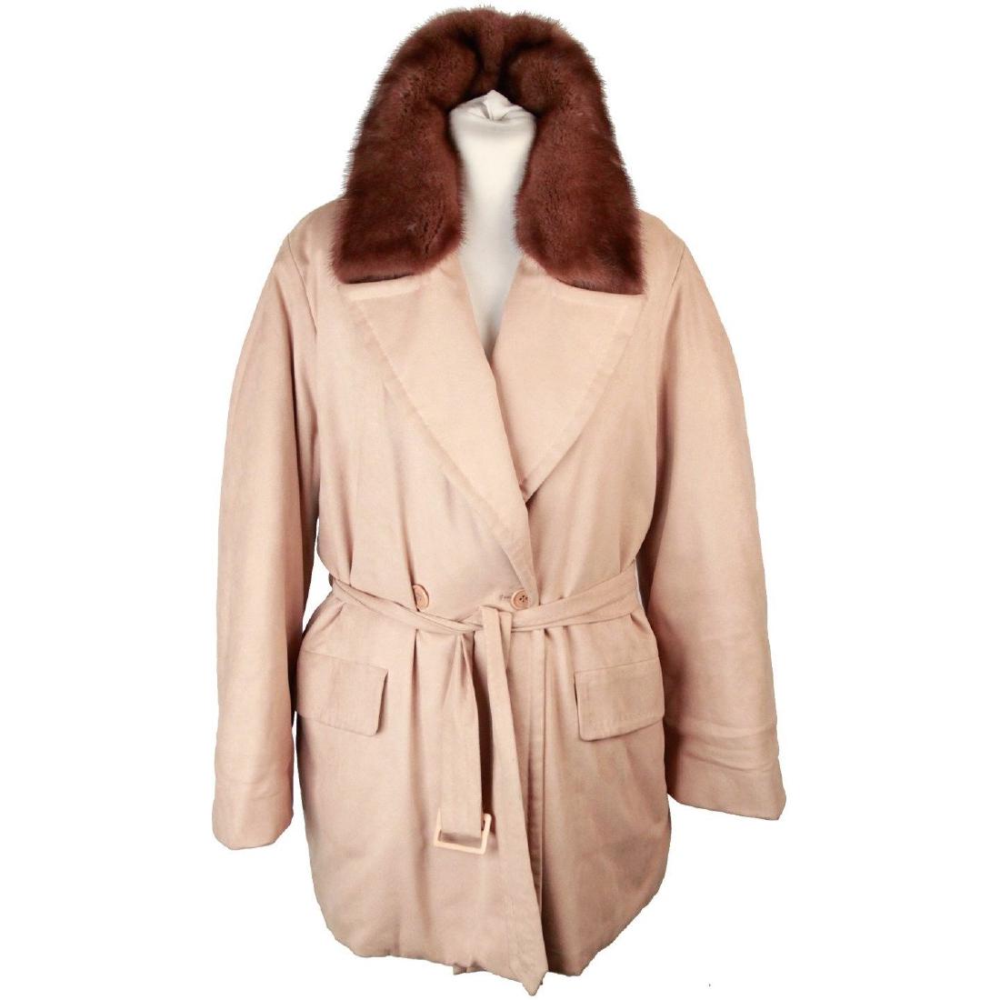 MAX MARA Beige Padded MID LENGHT JACKET w/ Fur Collar: - Padded jacket by MAX MARA - Composition: 100% Polyester - Fur collar - Self-tie belt on the waist - Flap pockets on the waist - Satin lining Designed by: Max Mara - EXCELLENT CONDITION - Internal Re