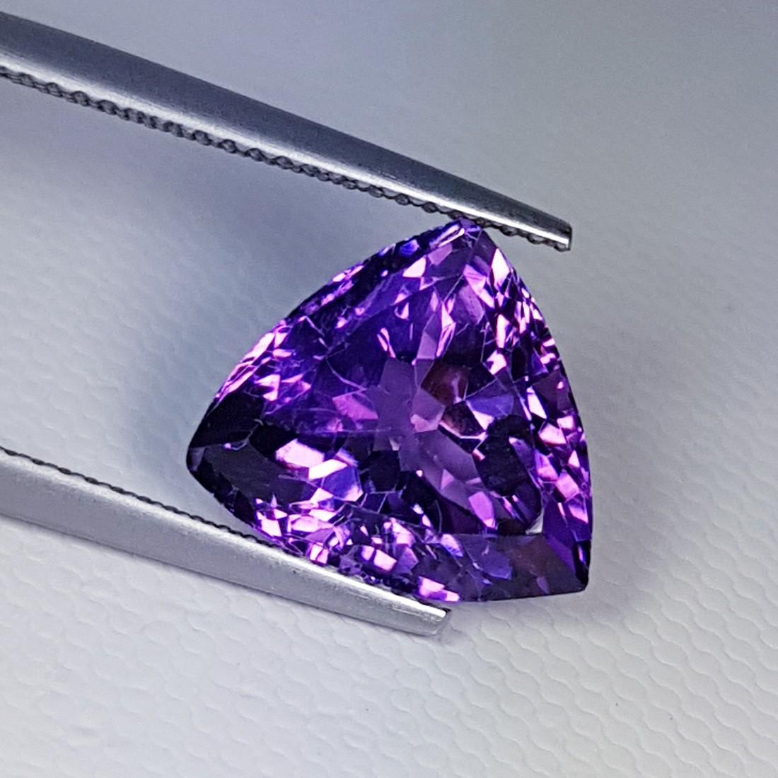 6.70 ct AAA Grade Gem Triangle Cut Natural Amethyst (1 of 5)