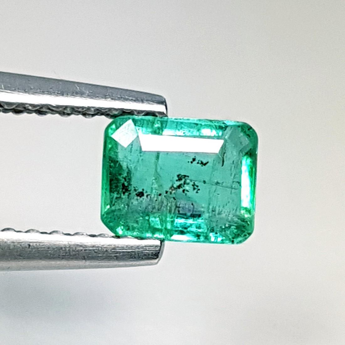 0.61 ct Excellent Gem Natural Emerald (1 of 4)