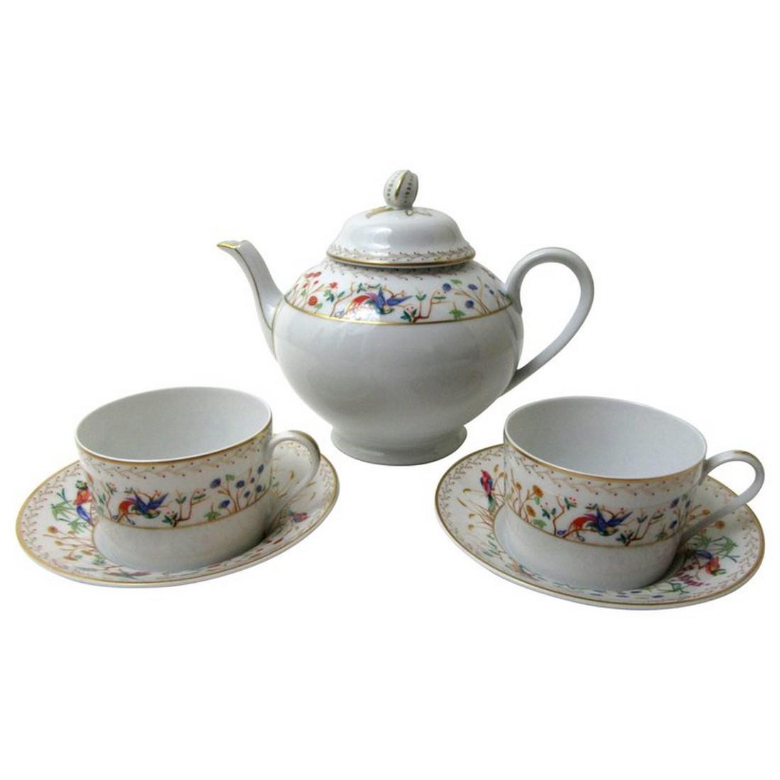 Vintage Tiffany & Co / Limoges, France China Audubon: New to Jasper52 Title: Vintage Tiffany & Co / Limoges, France China Audubon Pattern Tea Set Date/Period: 1960s Materials: Porcelain Dimensions: H 6 in. x W 4.75 in. x D 3.75 in. A set of one lidded te