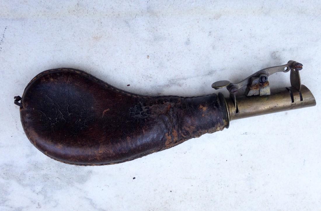 19thc leather and brass shot pouch (1 of 4)