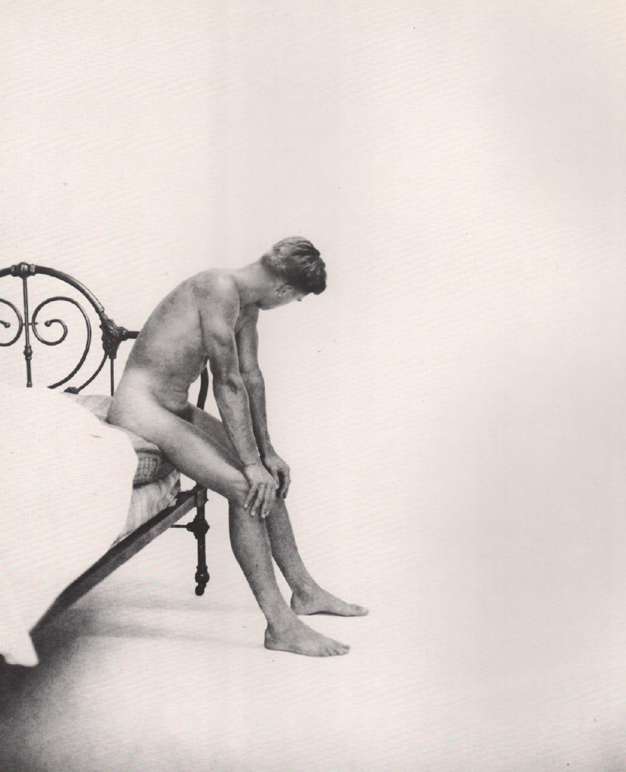 GEORGE PLATT LYNES - Nude,1951: Artist: GEORGE PLATT LYNES Print Title: Nude,1951 Medium: Duotone Photoengraving Printed in: The USA, 1981 Image Size: approx. 11 x 9” Reserve: $25.00 Shipping: Domestic: Flat-rate of $15.00 to anyw